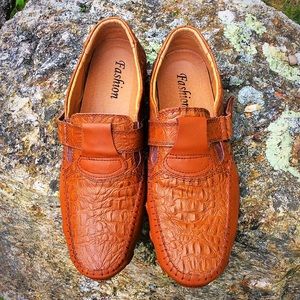 Faux Crocodile Driving Mocks